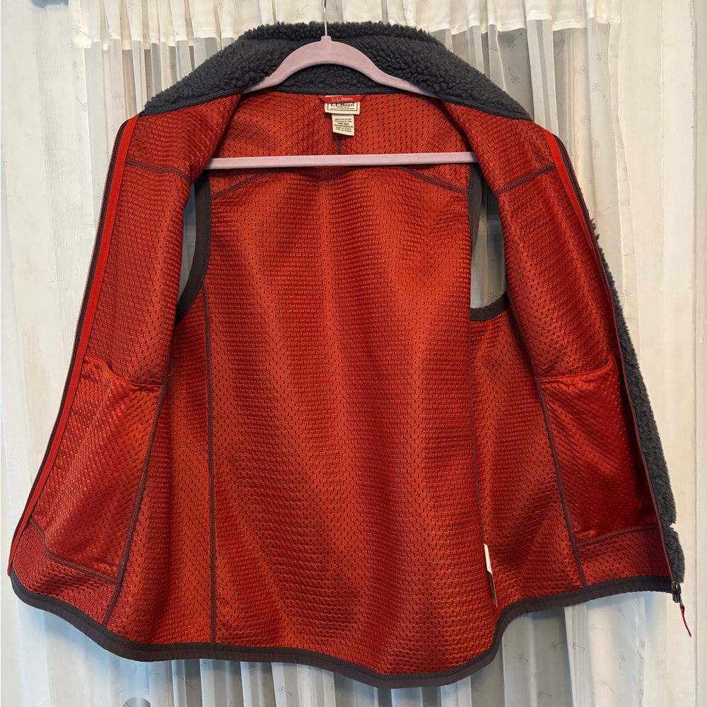 L.L. Bean Charcoal Fleece Vest with Red Accents Women’s M - Picture 3 of 4